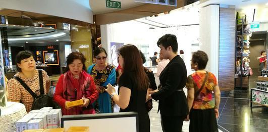 老年旅行團每次行程不過幾百元，旅行社是如